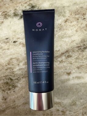 MONAT Volumizing Revitalize Conditioner — Navy Tube
